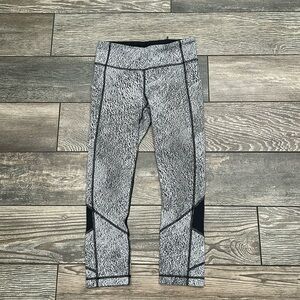 81. Lulu Texture Crops